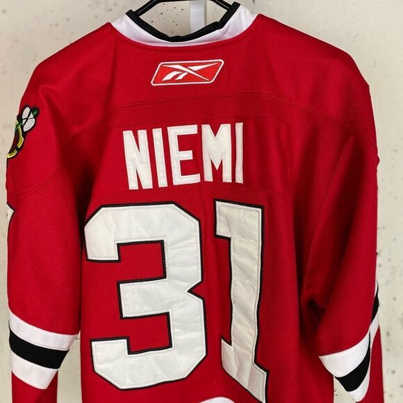 NHL CHICAGO BLACK HAWKS Sweater - Picture 9 of 12